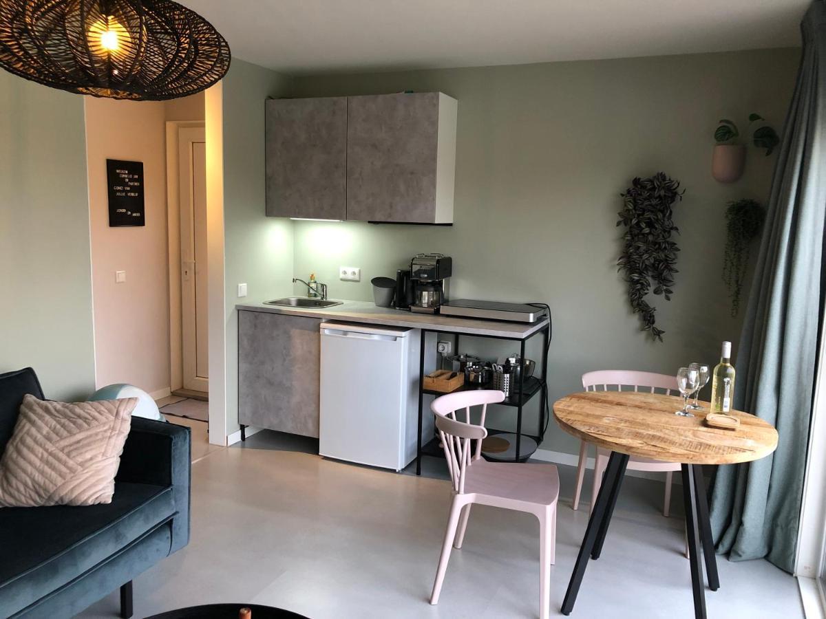 B&B Snurk Stiens, Fijn Verblijf Aan Open Vaarwater מראה חיצוני תמונה