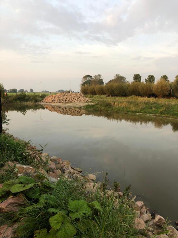 B&B Snurk Stiens, Fijn Verblijf Aan Open Vaarwater מראה חיצוני תמונה