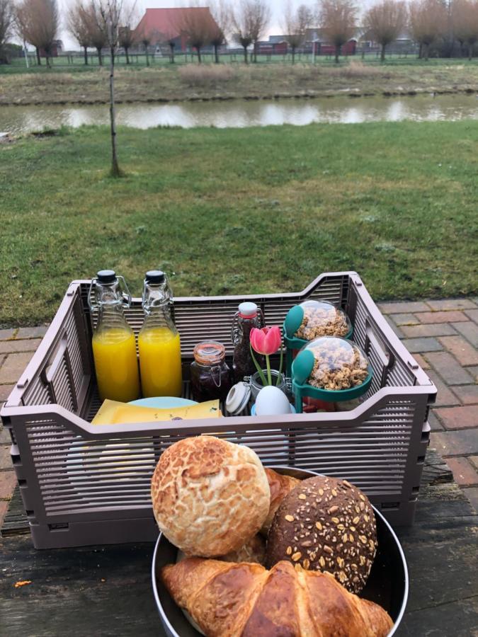 B&B Snurk Stiens, Fijn Verblijf Aan Open Vaarwater מראה חיצוני תמונה